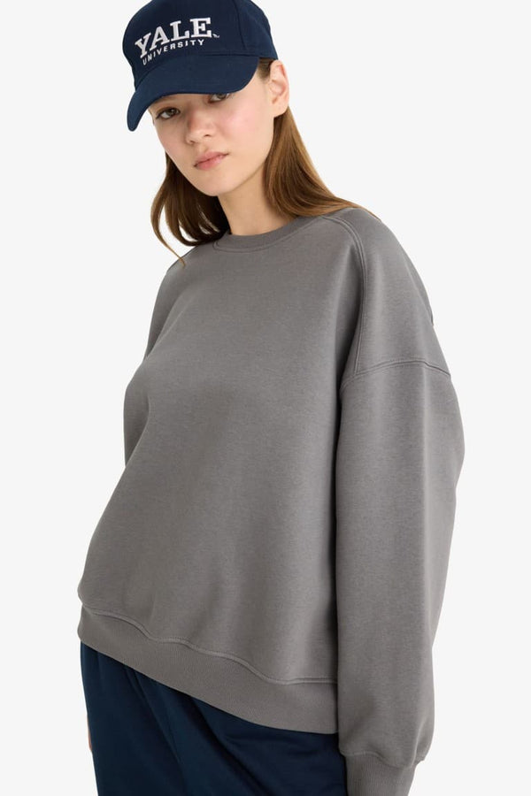 Coool oversized wide fit crew neck thick fabric sweatshirt