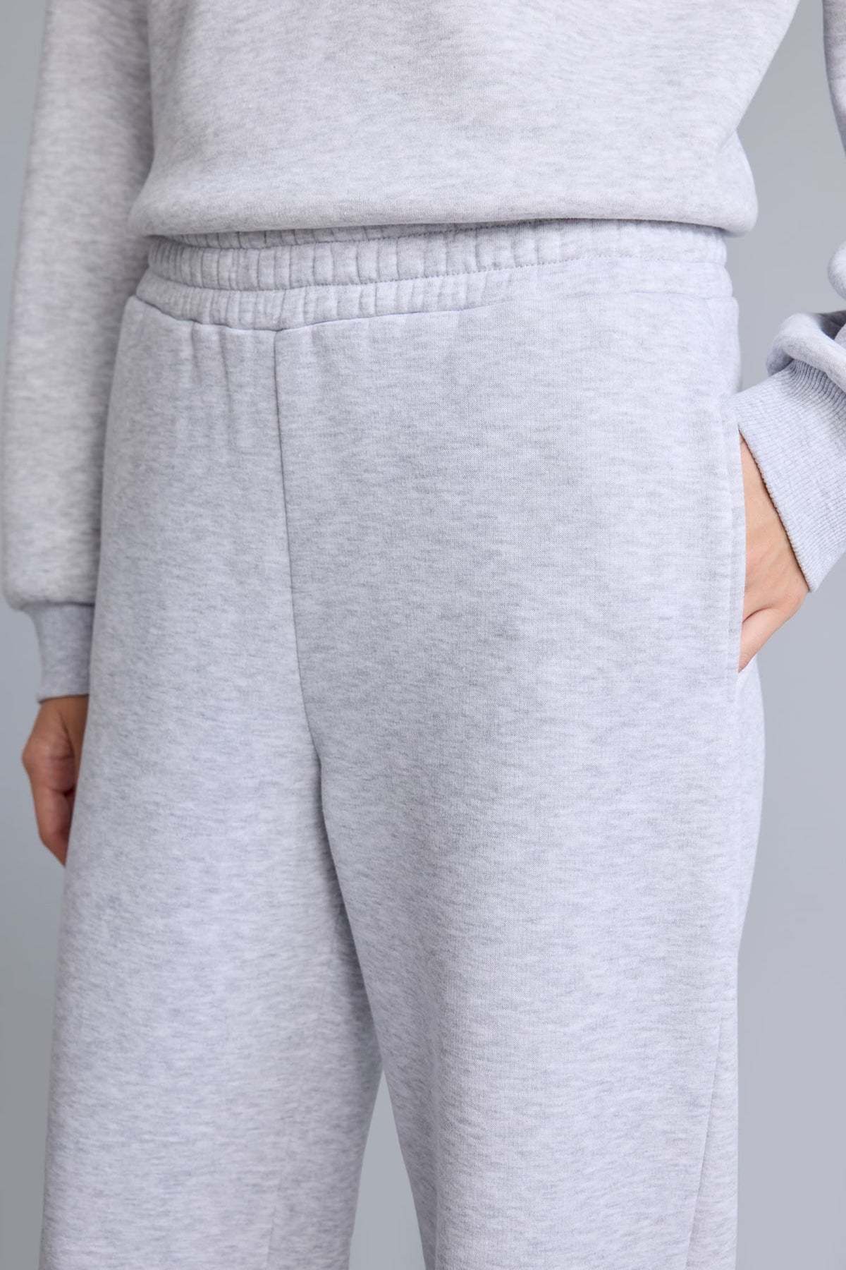 Straight Fit High Waist Thick Sweatpants with Pockets