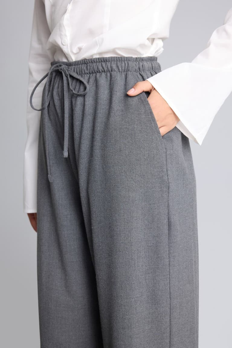 Elastic Waist Wide Leg Fabric Trousers