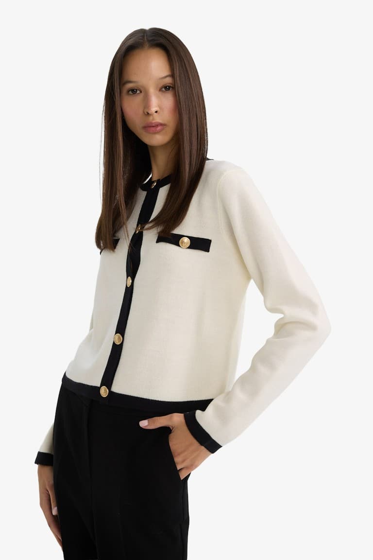Regular Fit Crew Neck Buttoned Knit Cardigan