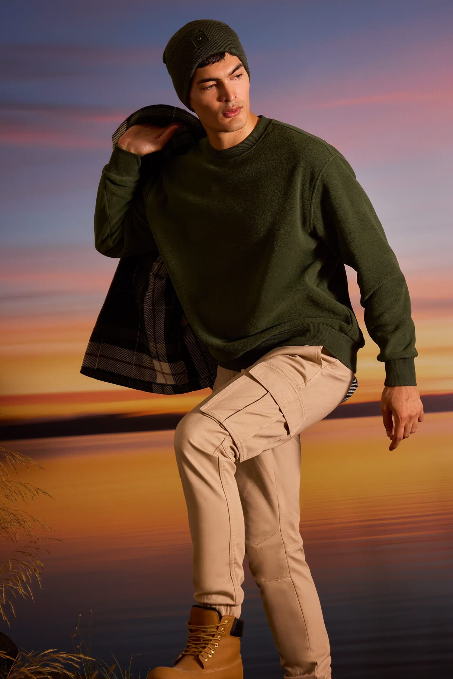 Regular Jogger With Cargo Pocket Trousers Secondary image