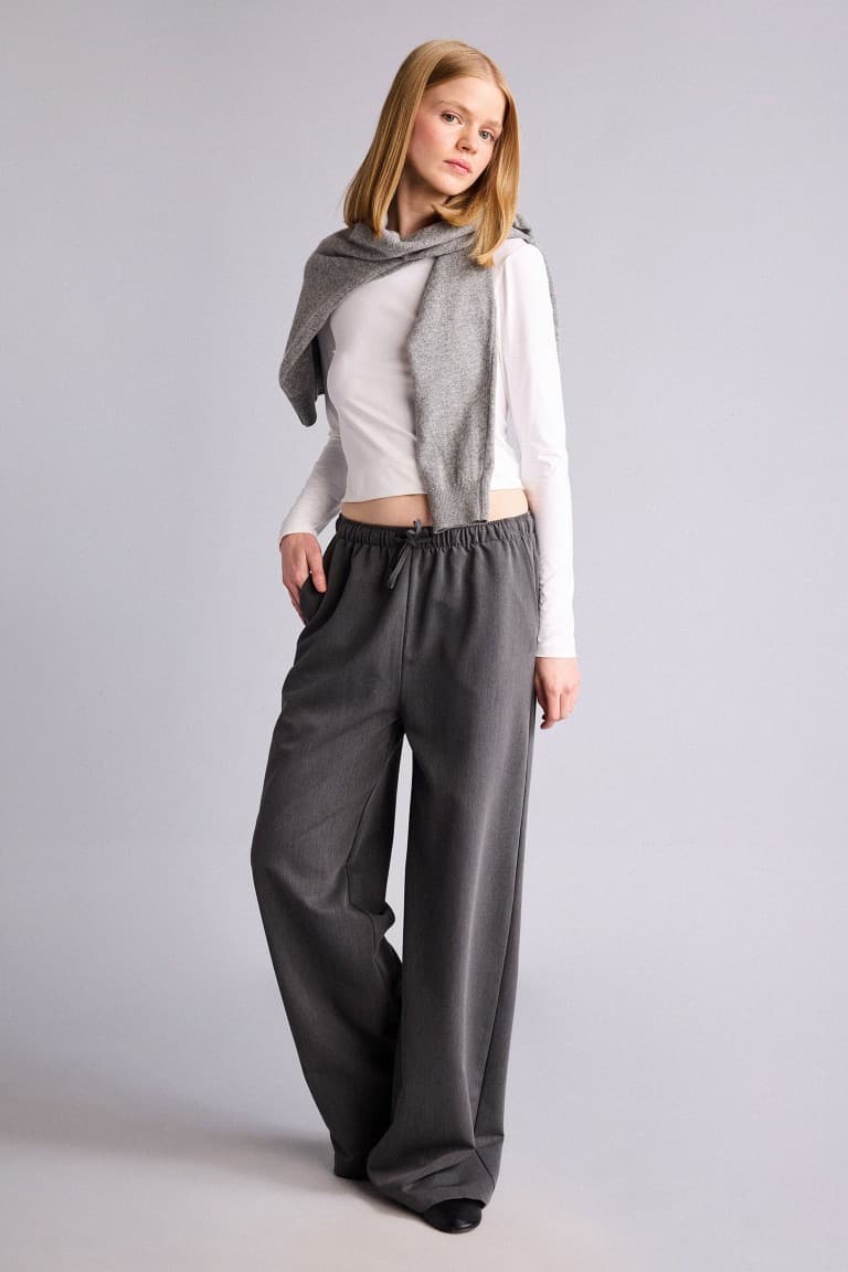 Wide Leg Regular Waist Trousers Main image