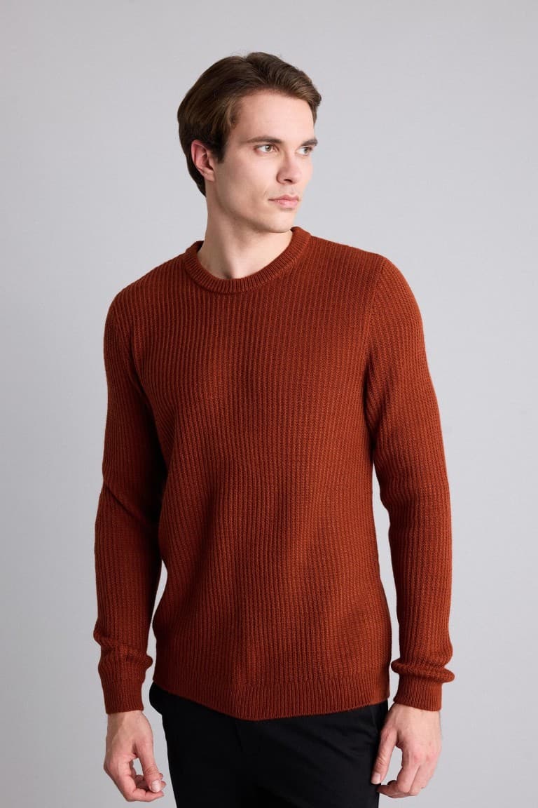Standard Fit Crew Neck Knitwear Sweater