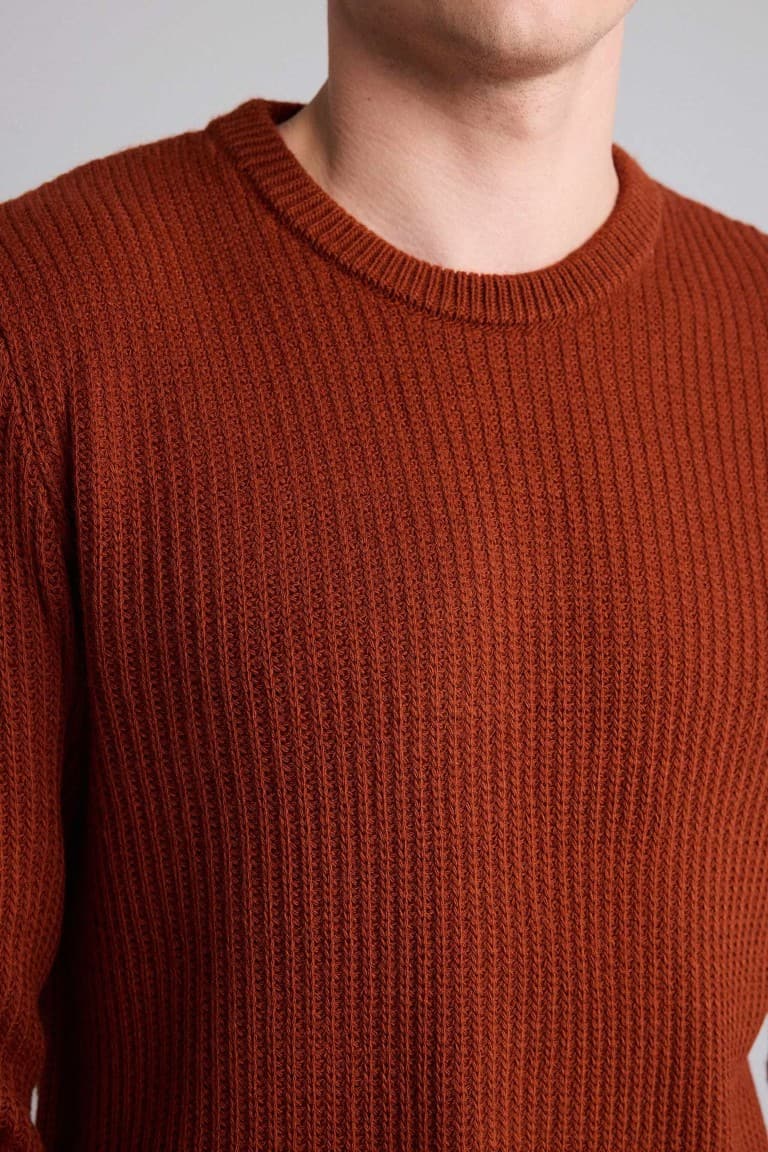 Standard Fit Crew Neck Knitwear Sweater
