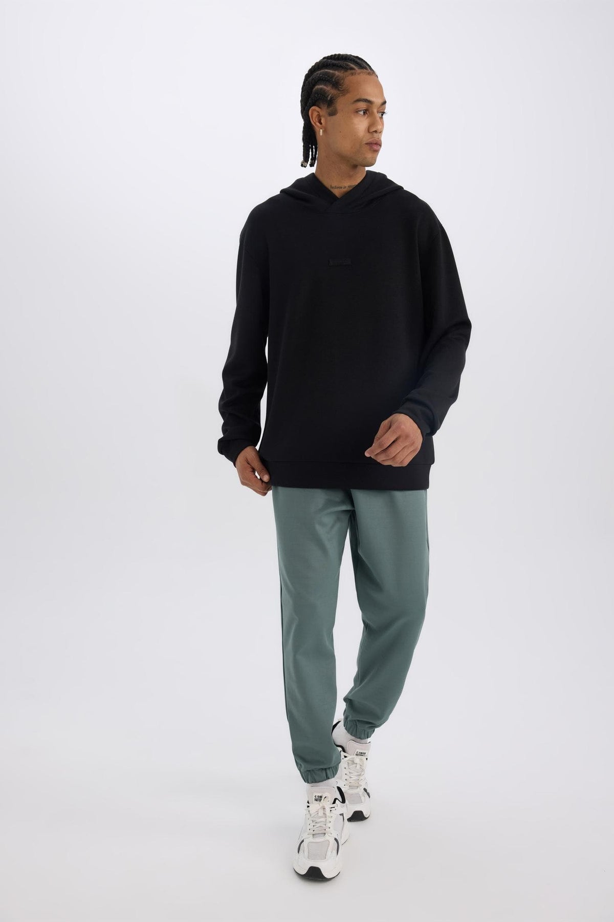 Standard Fit Sports Jogger Sweatpants Pocket Elastic Waist Leg