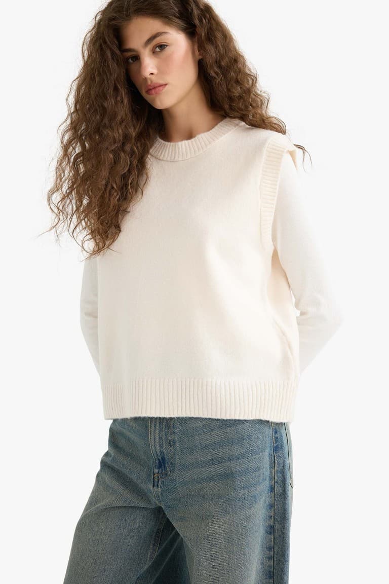 Regular Fit Basic Plain Crew Neck Knit Sweater Main image