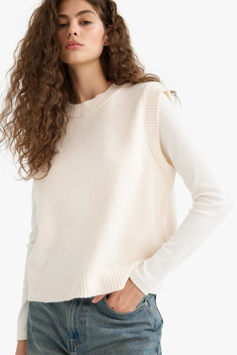 Regular Fit Basic Plain Crew Neck Knit Sweater