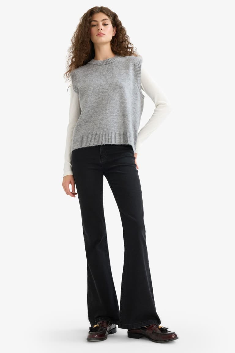 Regular Fit Basic Plain Crew Neck Knit Sweater