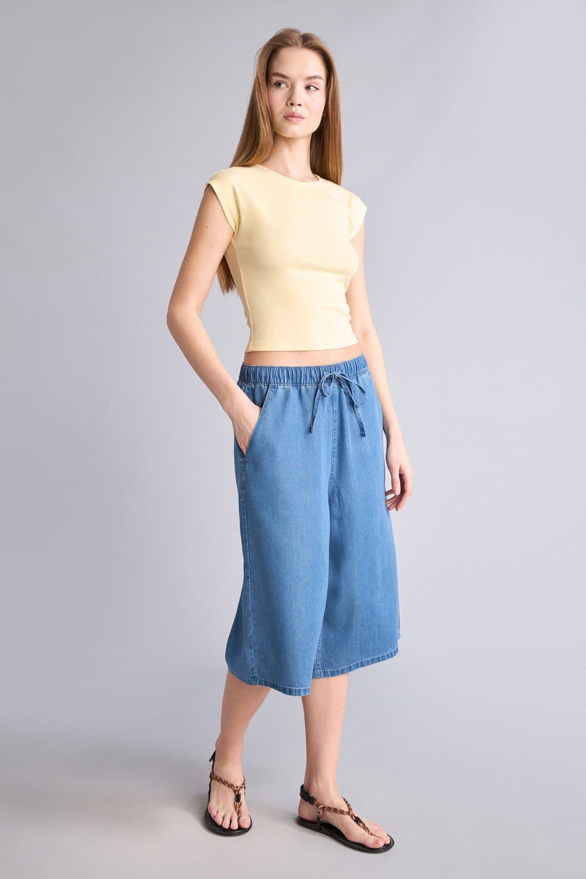 High Waist Tencel Capri