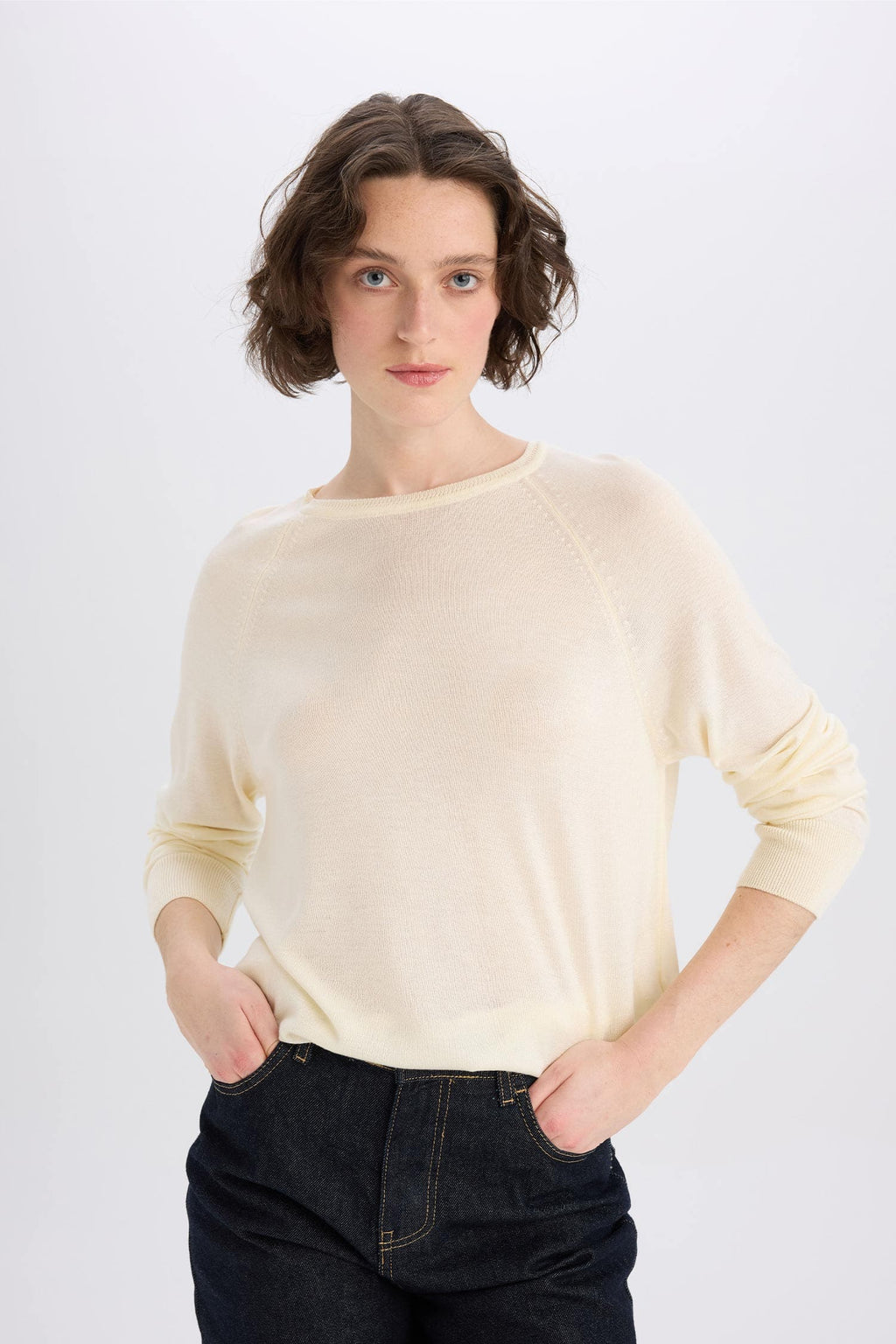 Basıc Black Knit Sweater