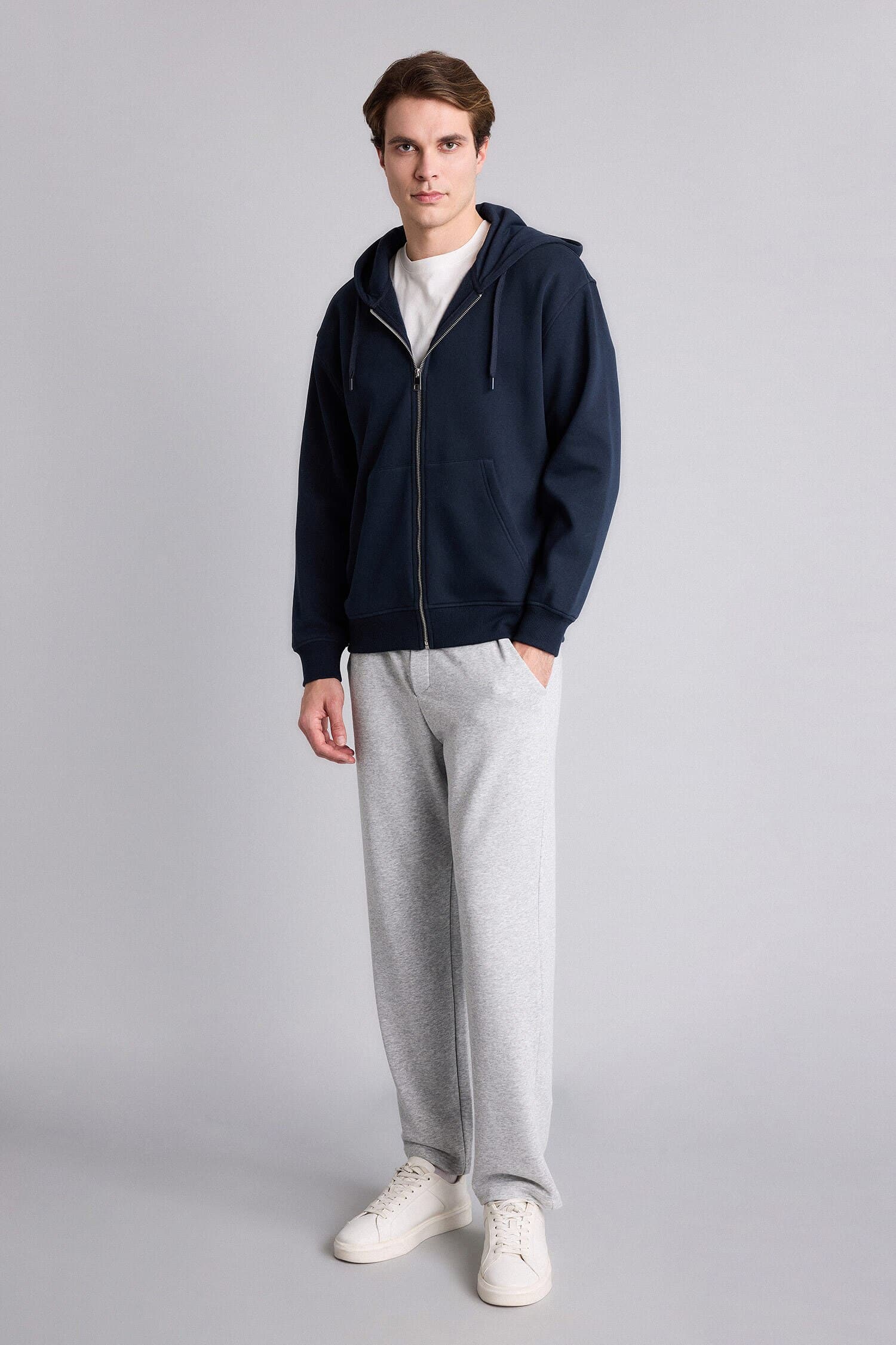 Relax Fit Hooded Soft Furry Inside Basic Plain Pocket Thick Zippered Sweatshirt Secondary image