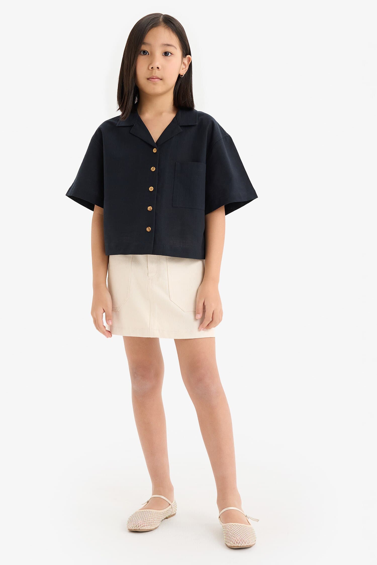 Girl Linen Short Sleeve Crop Shirt Secondary image