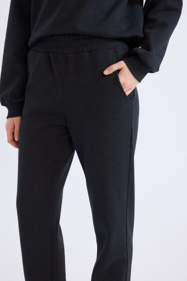 Regular Fit 2-Piece Set Thick Crew Neck Sweatshirt Flexible Waist Jogger Sweatpants