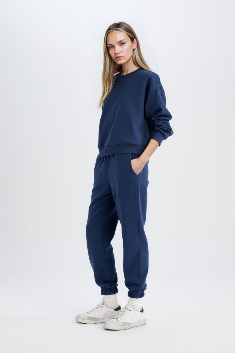 Regular Fit 2-Piece Set Thick Crew Neck Sweatshirt Flexible Waist Jogger Sweatpants