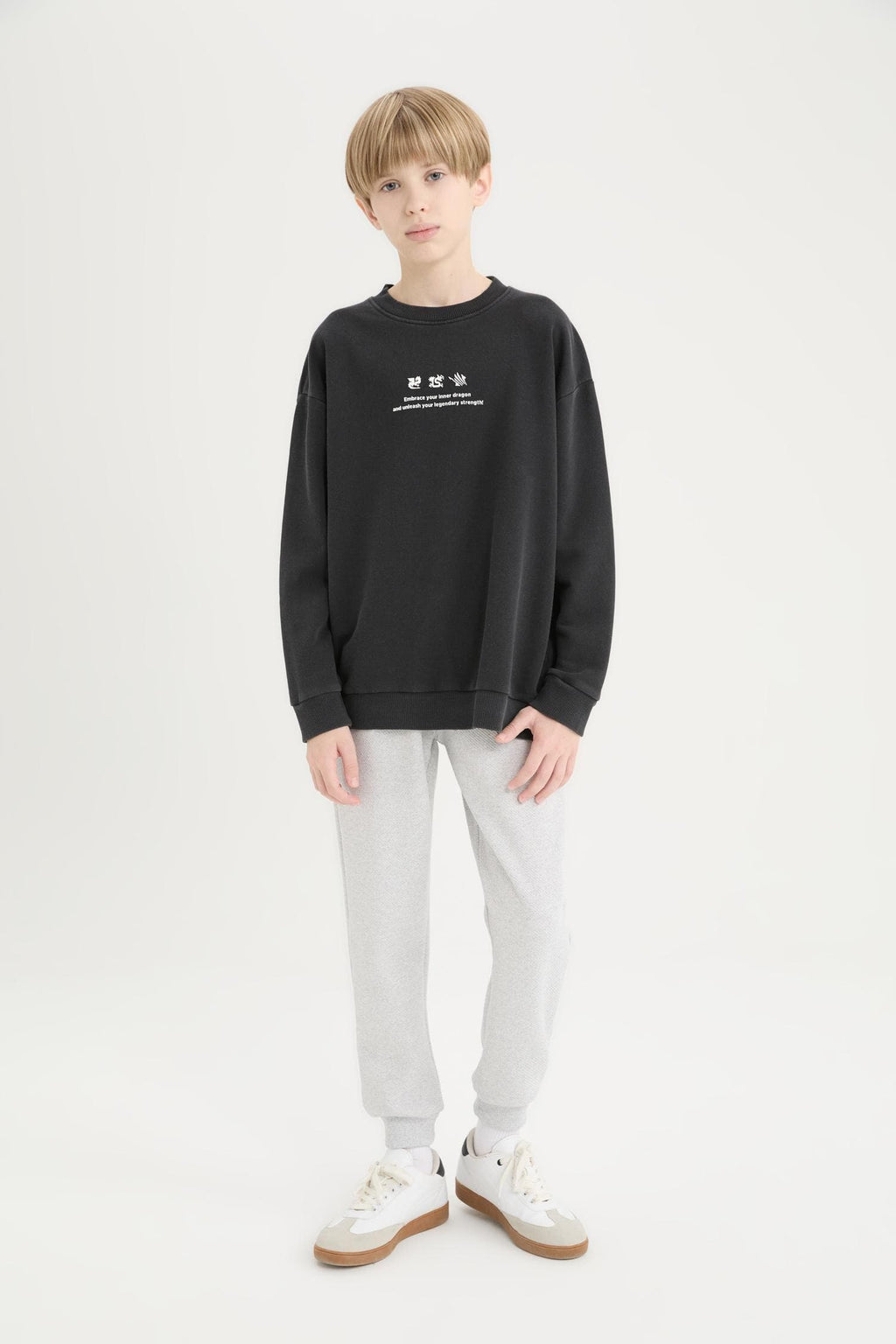 Oversize Wide Fit Crew Neck Back Printed Washed Faded Effect Sweatshirt Boys