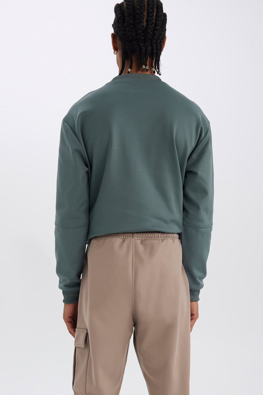 Standard Fit Crew Neck Basic Plain Sports Sweatshirt