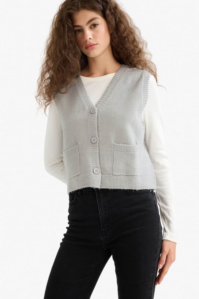 Regular Fit V-Neck Buttoned Knitted Vest with Pockets