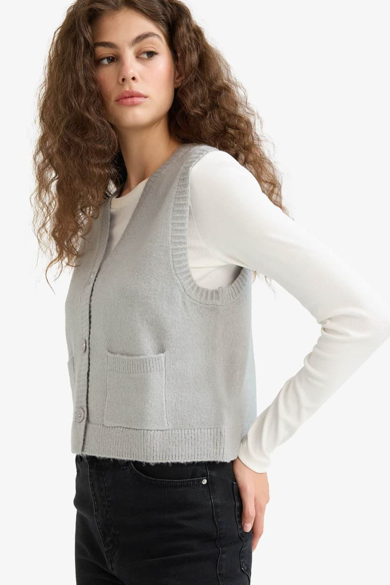 Regular Fit V-Neck Buttoned Knitted Vest with Pockets