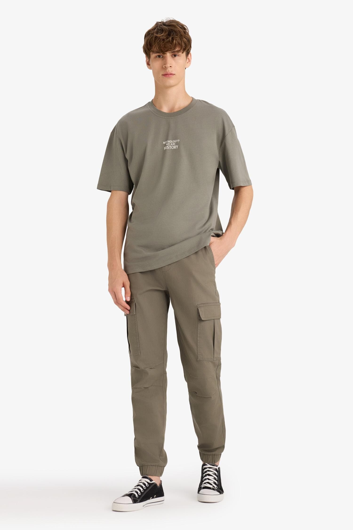 Regular Cargo Jogger Elastic Waist Jogger Leg Long Size Gabardine Pants With Cargo Pocket Secondary image