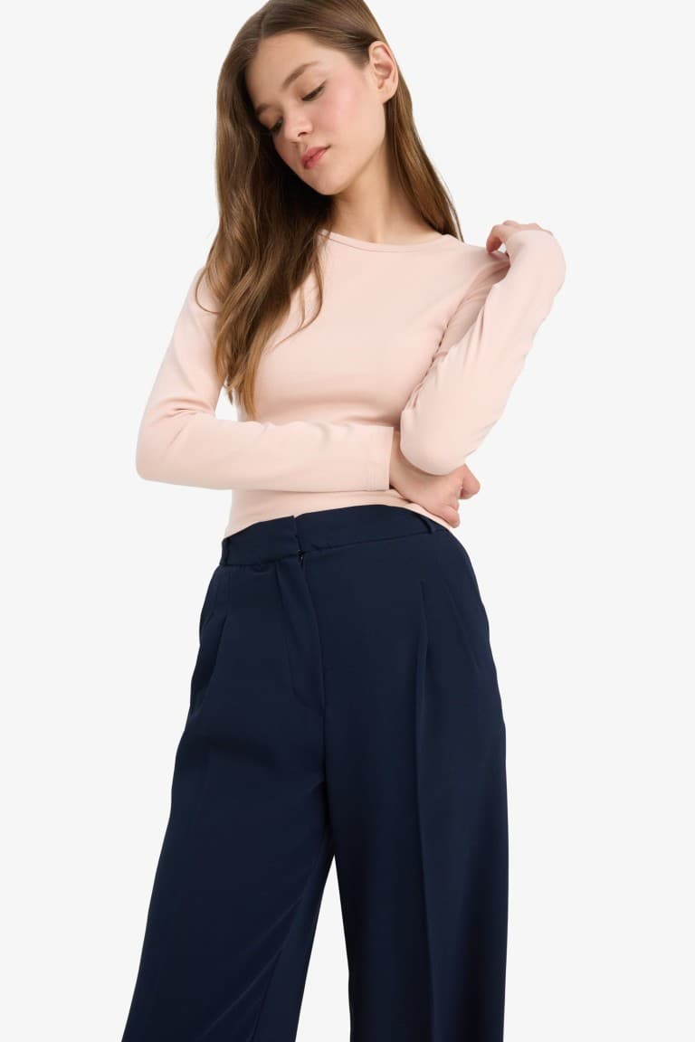 Fitted Crew Neck Ribbed T-Shirt
