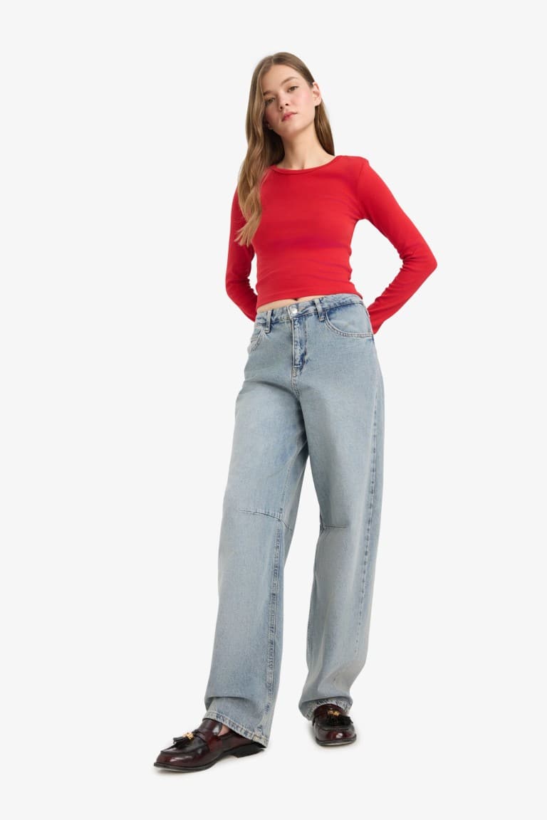 Fitted Crew Neck Ribbed T-Shirt Secondary image