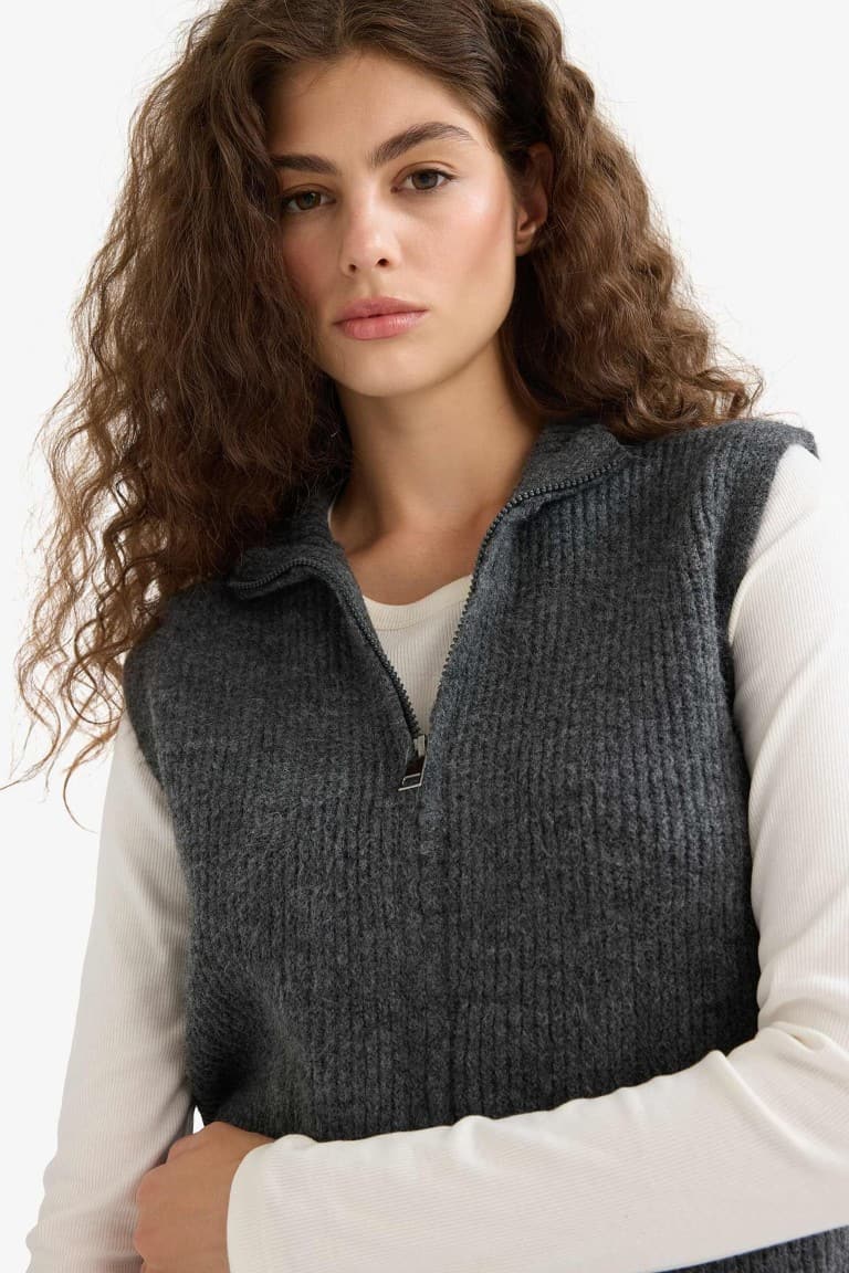 Regular Fit Half Turtleneck Zippered Knitwear Sweater