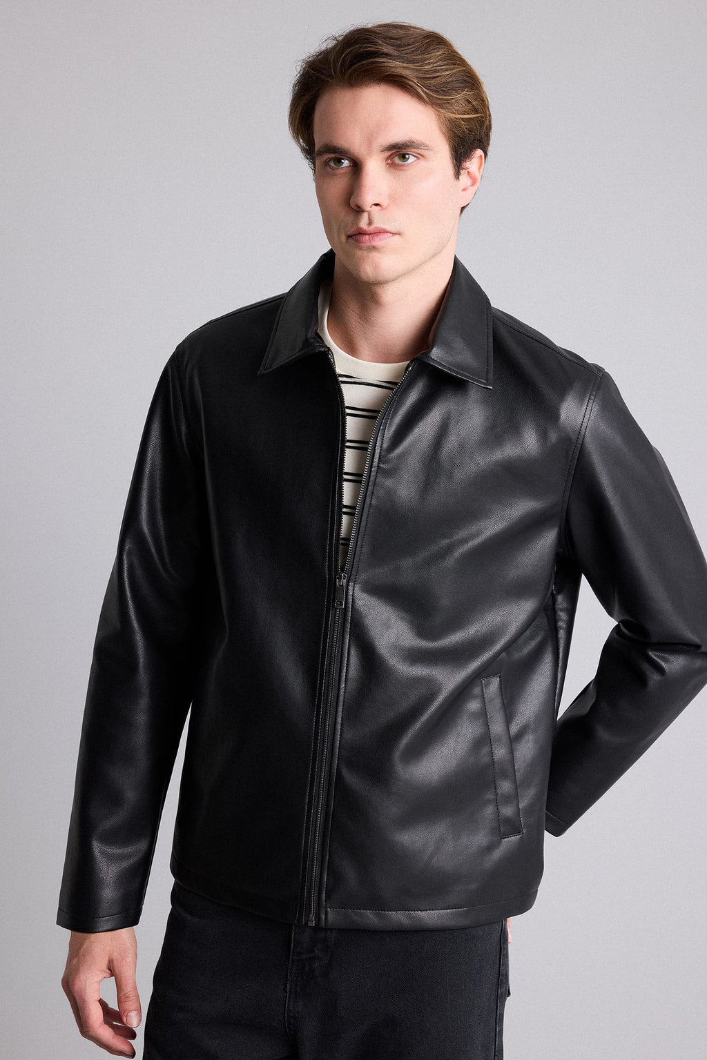 Regular Fit Shirt Collar Pocket Zippered Seasonal Faux Leather Jacket Coat with Inner Pocket Detail