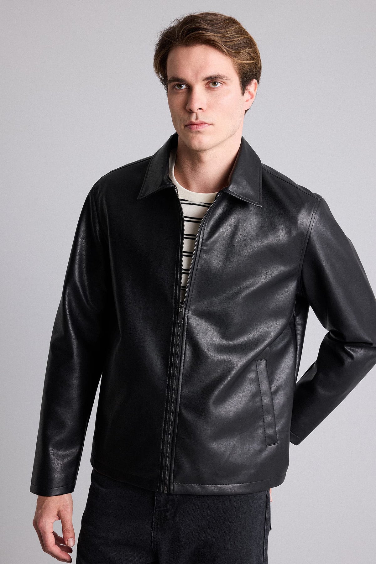 Regular Fit Shirt Collar Pocket Zippered Seasonal Faux Leather Jacket Coat with Inner Pocket Detail