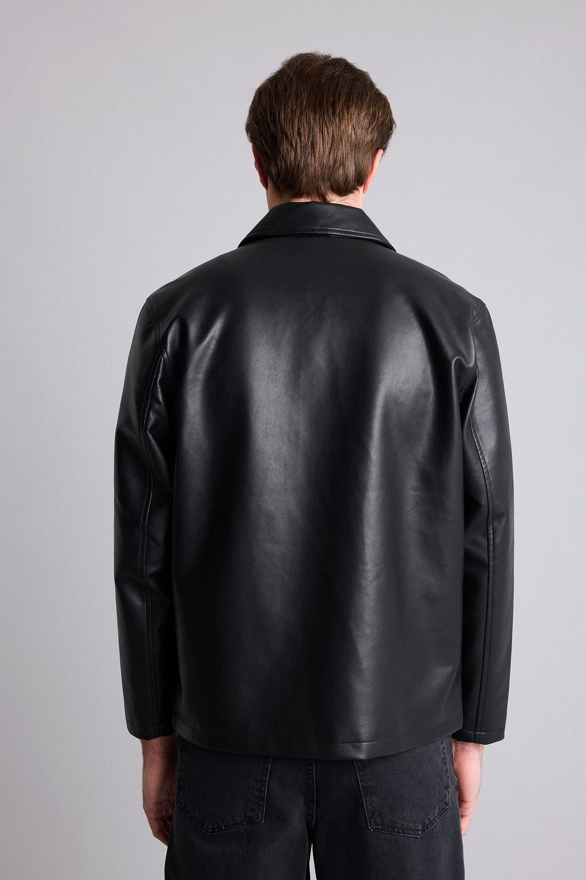 Regular Fit Shirt Collar Pocket Zippered Seasonal Faux Leather Jacket Coat with Inner Pocket Detail