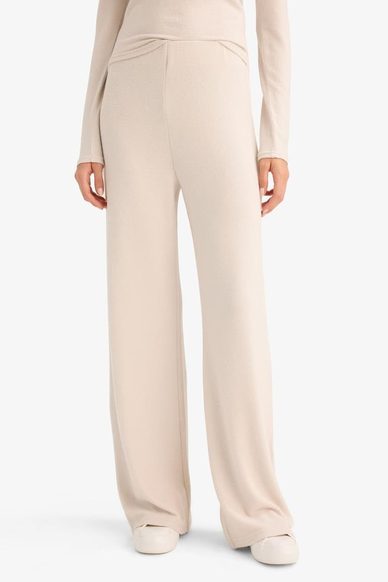 Wide Leg Sweatpants with Elastic Waistband Secondary image