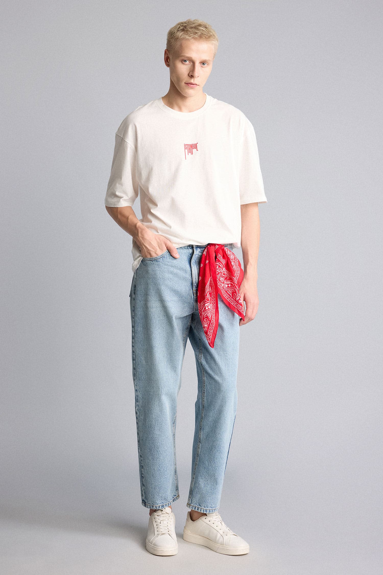 Baggy Fit Straight Leg Jeans Secondary image