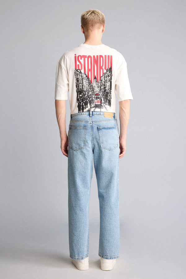 Baggy Fit Straight Leg Jeans