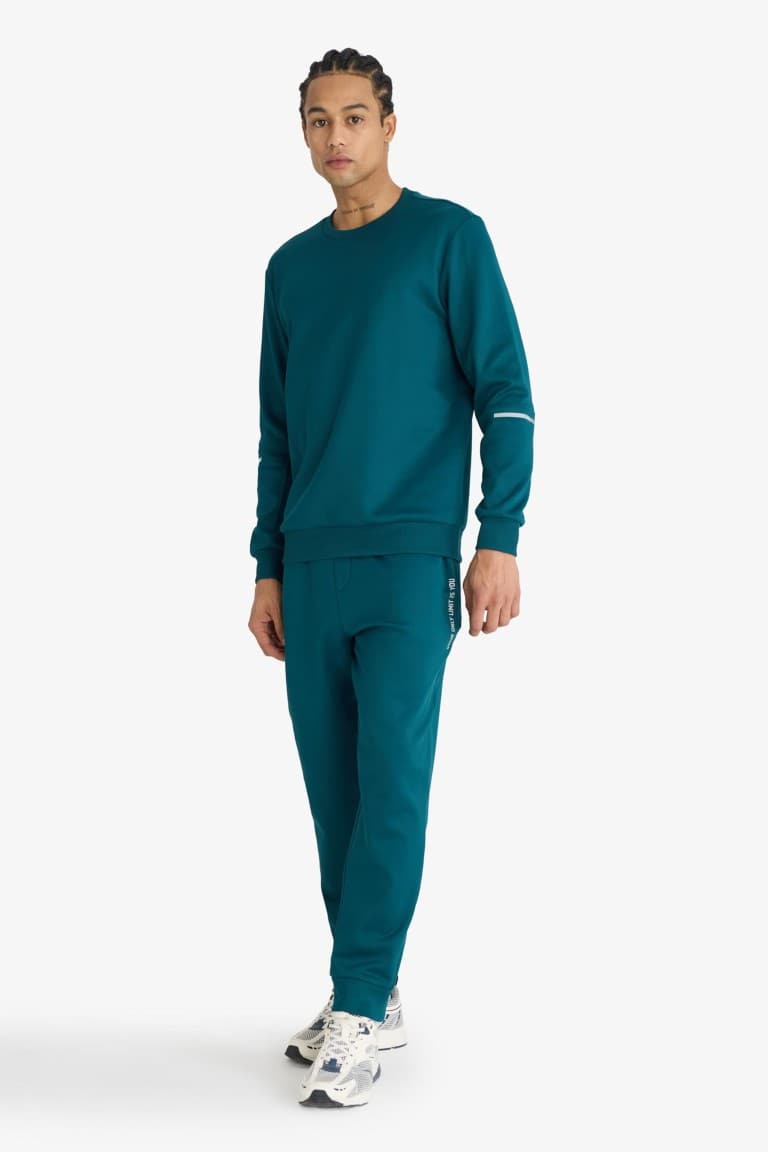 Standard Fit Crew Neck Athletic Sweatshirt