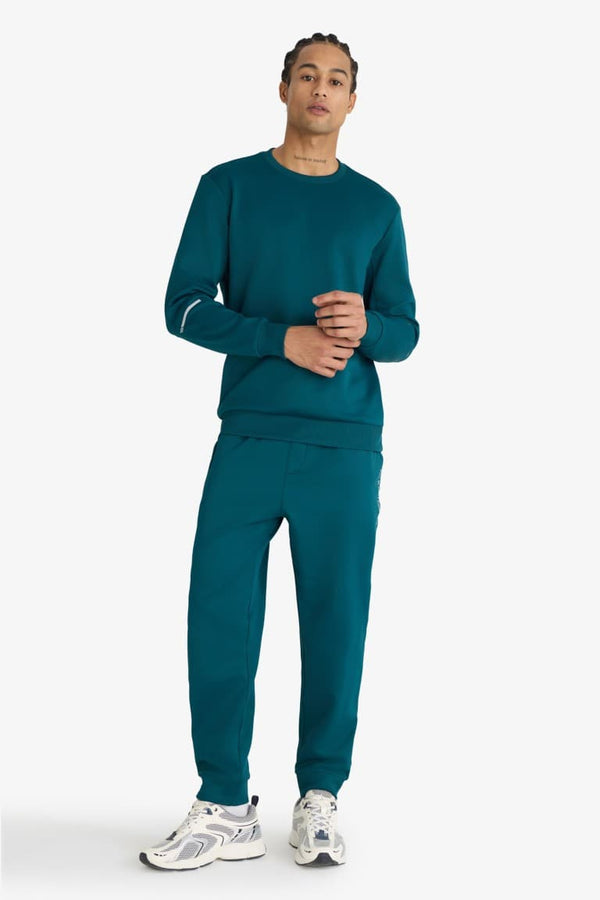 Standard Fit Sports Jogger Sweatpants
