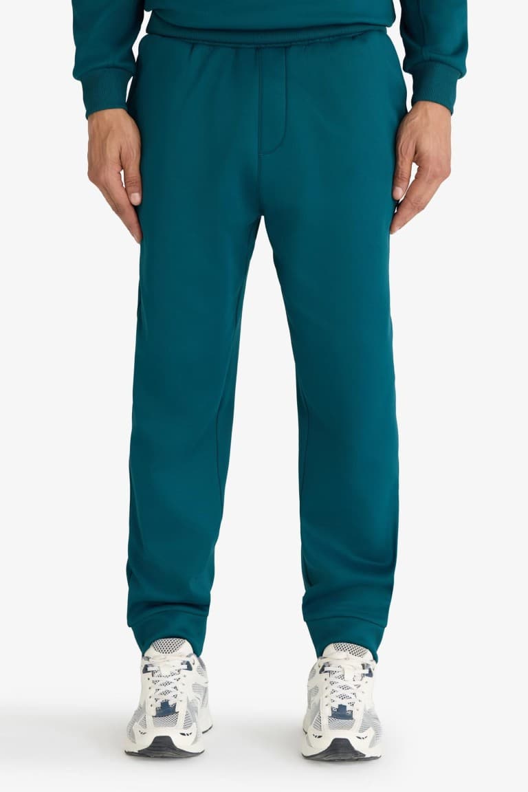 Standard Fit Sports Jogger Sweatpants