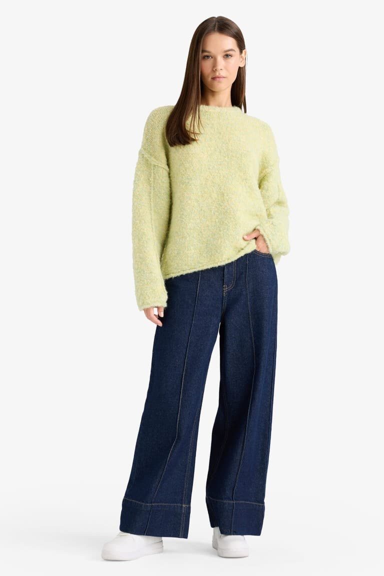Wool Blend Crew Neck Oversize Fit Knit Sweater Secondary image