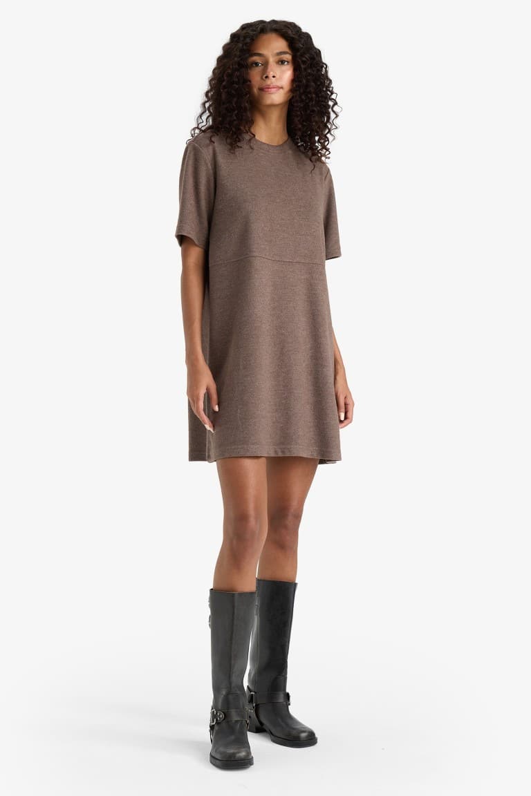 A Cut Crew Neck Ribana Dress Secondary image