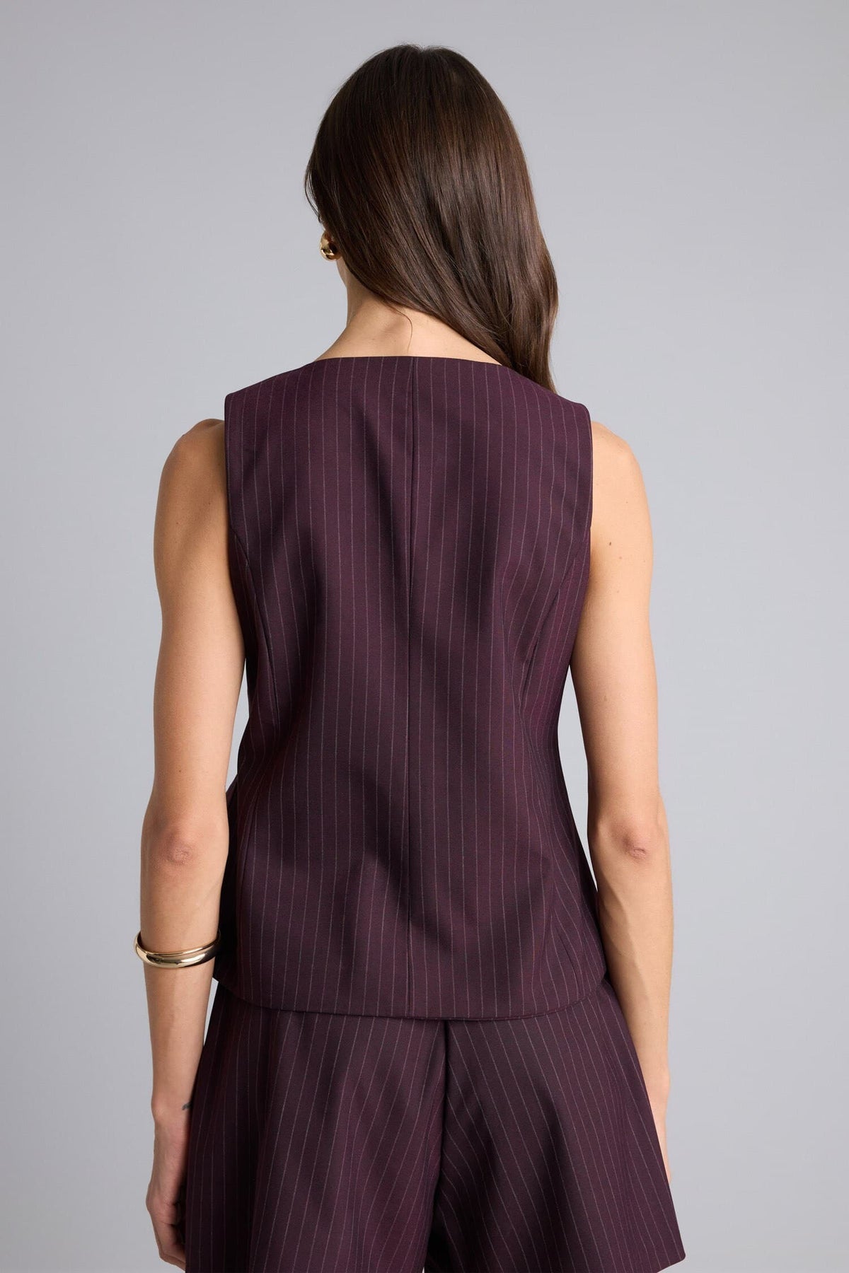 Fitted Crew Neck Vest