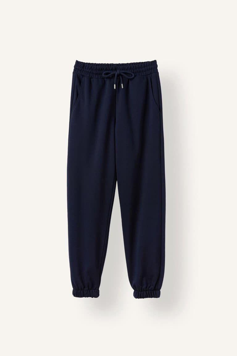 Basic Plain Pocketed Waist Tied Thick Jogger Sweatpants