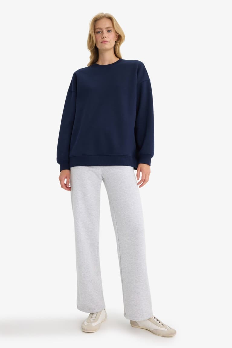 Oversize Wide Pattern Crew Neck Basic Plain Thick Sweatshirt Secondary image