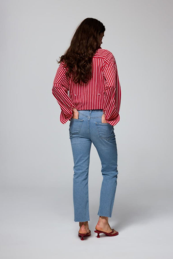 Crop Flare Fit Low Waist Ankle Length Washed Jean Trousers