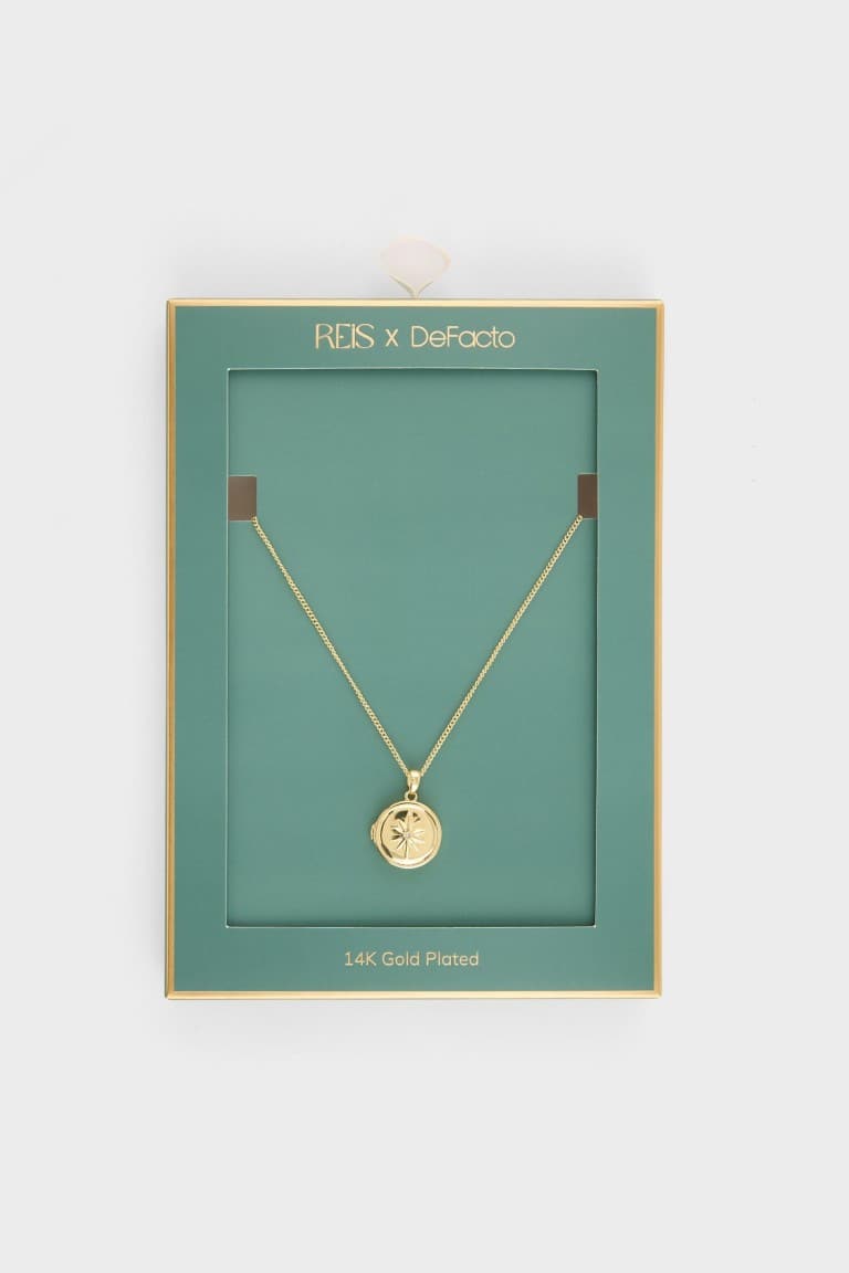 Reis X DeFacto Medallion Gold Necklace