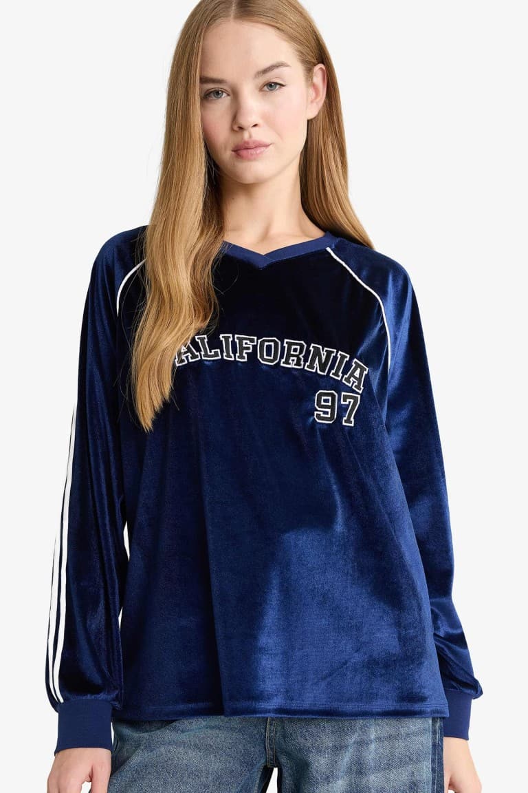 Oversize Wide Fit V-Neck Printed Velvet Sweatshirt Main image