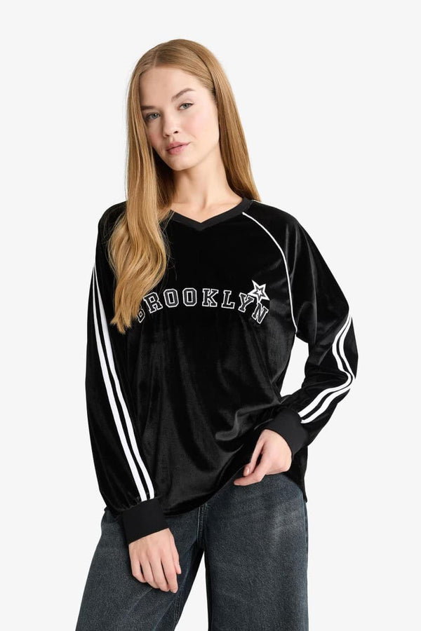 Oversize Wide Fit V-Neck Printed Velvet Sweatshirt