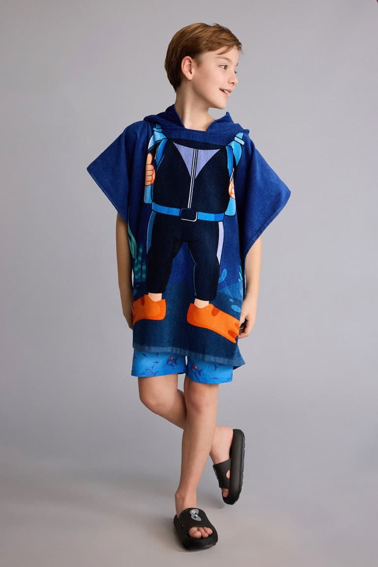 Diver Patterned Cotton Poncho Towel Boy