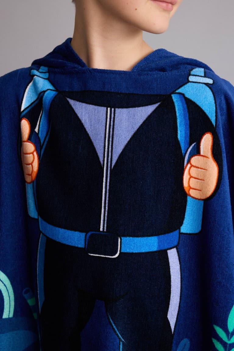 Diver Patterned Cotton Poncho Towel Boy