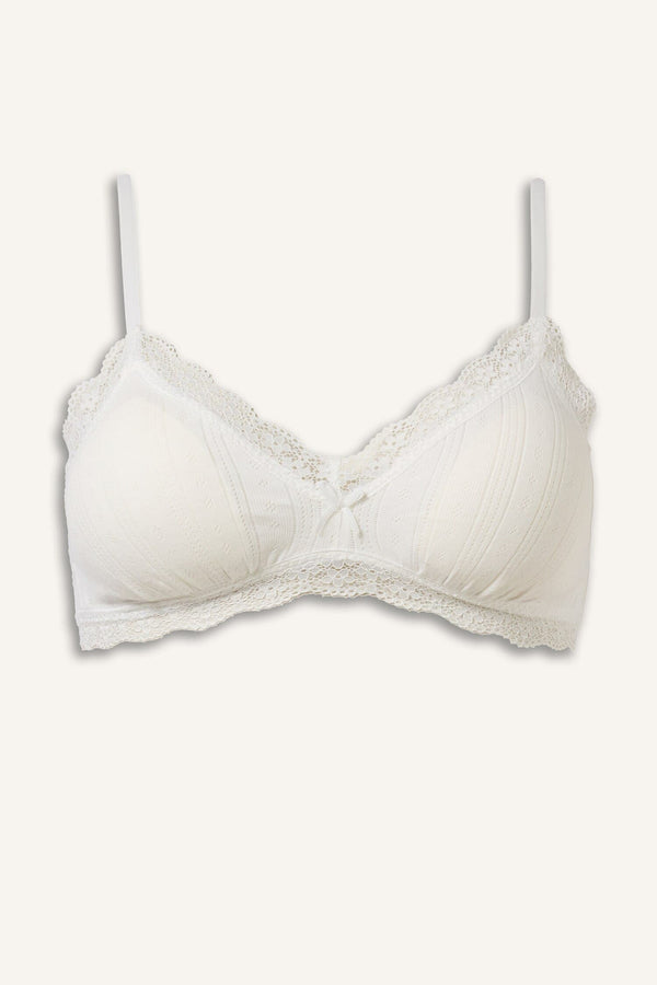 Lace Detailed Removable Cap Removable Padded Non-Wired White Closed Bralette