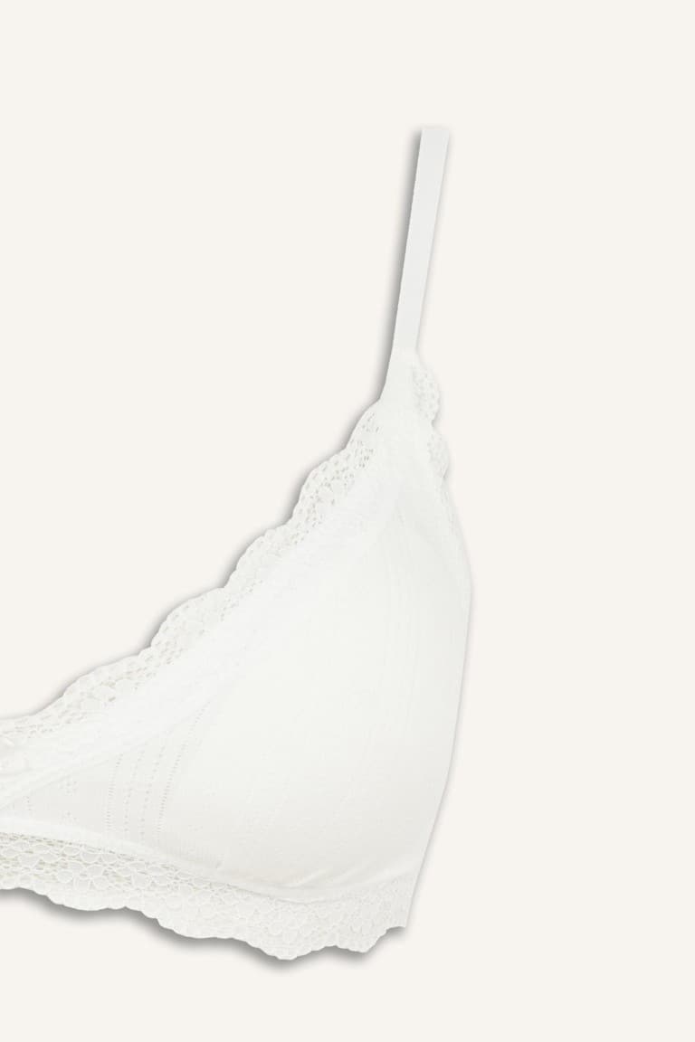 Lace Detailed Removable Cap Removable Padded Non-Wired White Closed Bralette