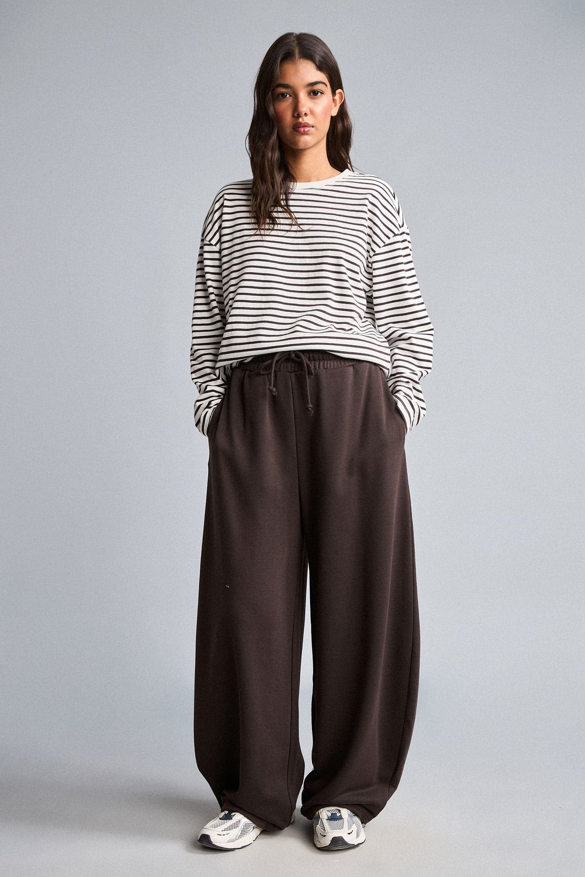 Balloon Fit Lace-Up Waist Wide Leg Sweatpants