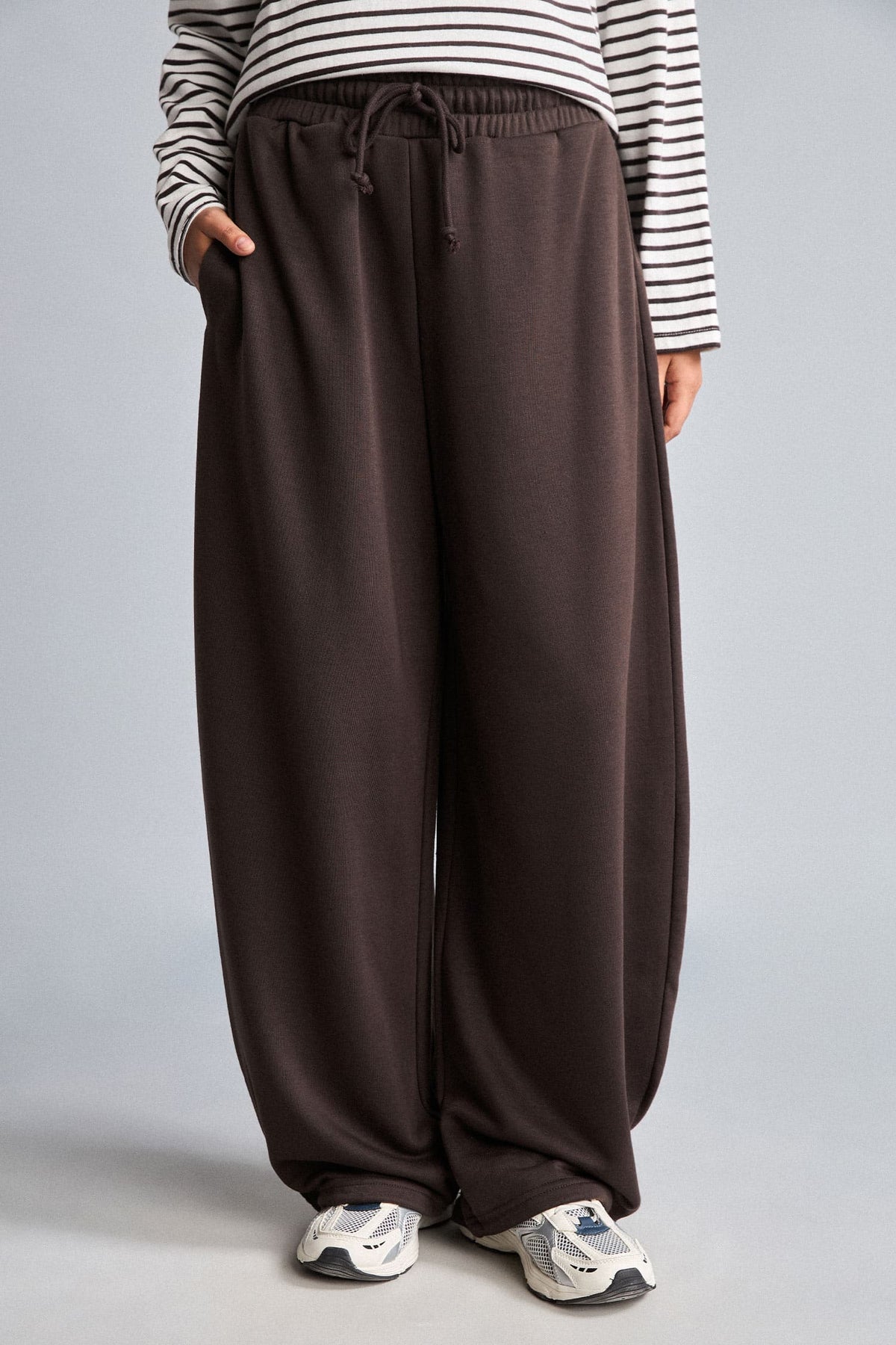 Balloon Fit Lace-Up Waist Wide Leg Sweatpants